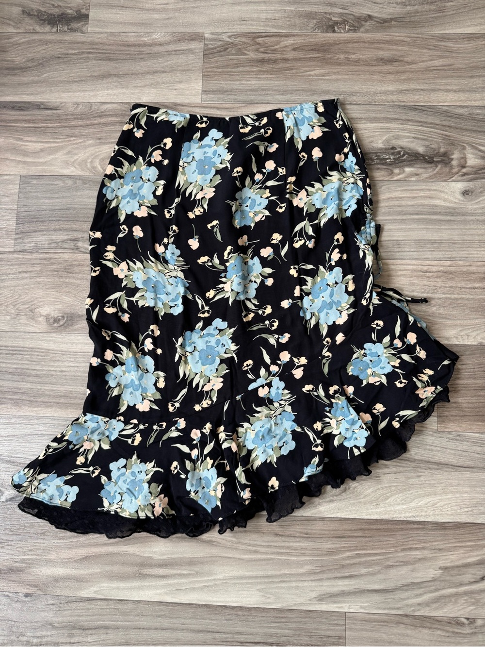 Vintage Betsy Johnson Side Ruffle Floral Asymmetric Midi Skirt Made in USA Sz 4 - Picture 10 of 10